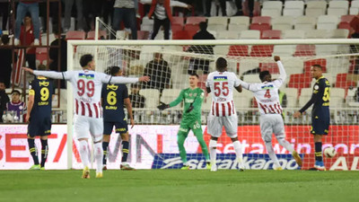 Sivasspor - Fenerbahçe maçında verilen penaltı doğru mu? İşte spor camiasından penaltı yorumları