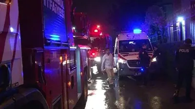 Ataşehir'de 4 katlı binada yangın