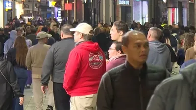 Taksim Meydanı araç ve yaya trafiğine açıldı