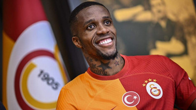 Wilfried Zaha Galatasaray'dan ayrılıyor