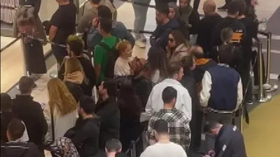 AVM açılmadan sıraya girdiler: 4 bin TL'lik indirim kuyruğu