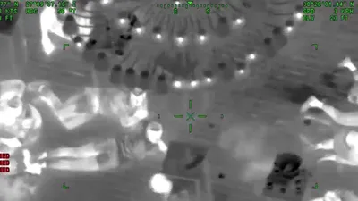 Ünlü gece kulübüne film gibi operasyon: Polisler de gözaltında
