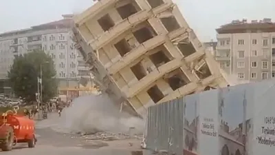 Gaziantep'te 6 katlı bina çöktü
