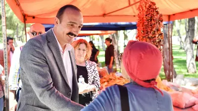 Yerel üretici ile tüketici Konyaaltı'nda buluştu