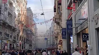 İstiklal Caddesi'nde korkutan yangın