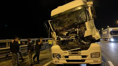 TEM'de korkunç kaza: Koca TIR kağıt gibi ezildi