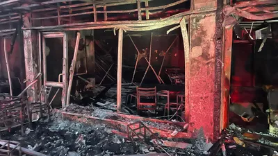 Kafe alev alev yandı