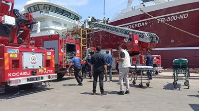 Tersanede yangın paniği: 4 mürettebat hastanelik oldu