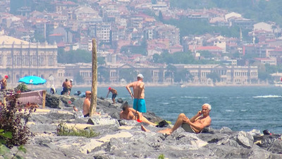 İstanbul'da sıcaktan bunalanlar boğazda serinledi