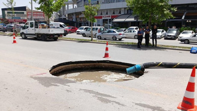 Ankara'da yer yarıldı; 10 metrelik çukur oluştu