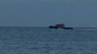 Bakırköy açıklarında bir gemi karaya oturdu
