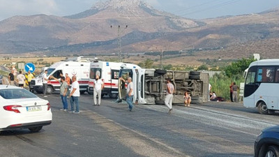 Karşı şeride geçen otobüs ölüm saçtı: Çok sayıda ölü ve yaralı var