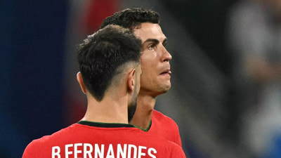 Ronaldo yıkıldı... Gözyaşlarına engel olamadı