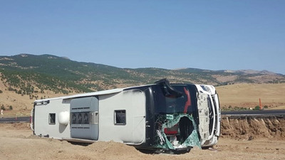 Bingöl'de yolcu otobüsü devrildi: Yaralılar var