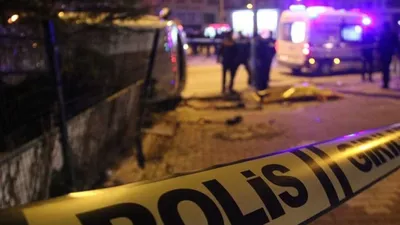 Bağcılar'da dehşet: Otomobilden ateş açıldı
