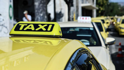 Atina'da taksicilerden 24 saatlik grev