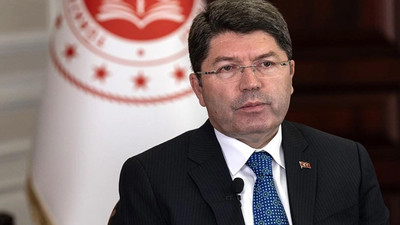 Bakan Tunç'tan Netanyahu'nun ayakta alkışlanmasına tepki