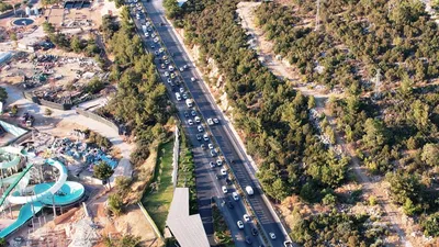 Tatil cennetine akın: Kilometrelerce araç kuyruğu oluştu