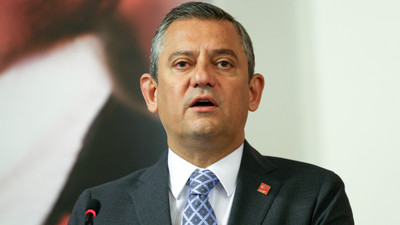 Özgür Özel’in ayağı kırıldı