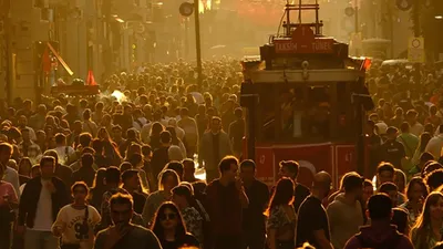 TUİK korkutan senaryoları açıkladı: Türkiye'nin genç nüfusu alarm veriyor