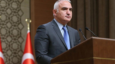 Bakan Ersoy'dan usta oyuncu Aydemir Akbaş için taziye mesajı