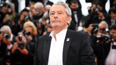 O bir efsaneydi... Alain Delon hayatını kaybetti