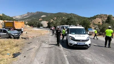 Kamyon ile otomobil çarpıştı: 7 yaralı