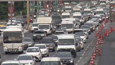 İstanbul'da okullar açıldı; trafik çilesi başladı