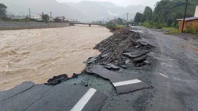 Artvin'de sel alarmı: Sanayi sitesi ve yurt boşaltıldı