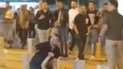 Sokak ortasında yan bakma meydan muharebesi kamerada