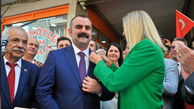 İyi Parti'den istifa eden belediye başkanı CHP'ye katıldı