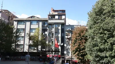 İstanbul'da kaçak kat çıkılan binada pes dedirten görüntü