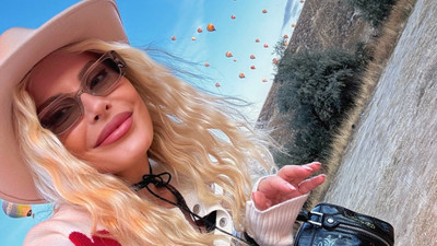 Hande Sarıoğlu'nun aşk tatili pozları olay oldu