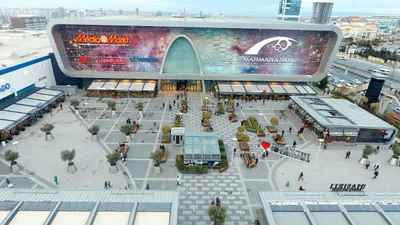 İstanbul'un dev AVM'sinin arazisi satışta