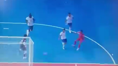 Futbolda görülmemiş şike kamerada