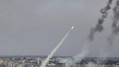 Hamas'tan İsrail'in başkenti Tel Aviv'i vurdu