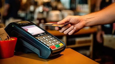Kartla alışverişler, en çok market ve AVM'lerde gerçekleşti