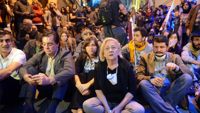 Gezi olaylarında kadınlara çıplak aramada 2 kadın polise hapis cezası