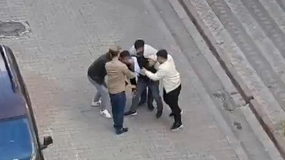 İstanbul'da güpegündüz silahlı çatışma kamerada