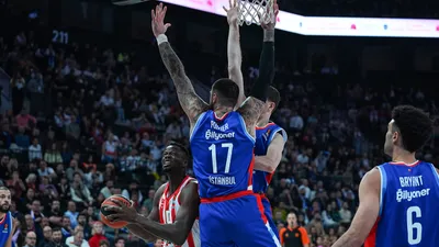 Anadolu Efes, Olympiakos'u son çeyrekte devirdi
