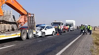 Afyonkarahisar'da korkunç kaza: 8 araç birbirine girdi: Bir evladımız şehit düştü