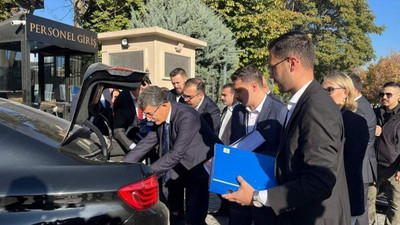 Yavuz Ağıroğlu'nun A Parti'si için dilekçe İçişleri Bakanlığı'nda