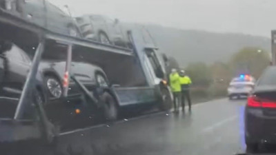 TOGG yüklü TIR kaza yaptı