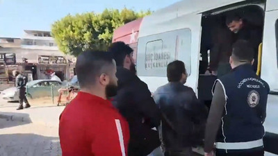 Yabancı uyruklu göçmen kaçakçıları suçüstü yakalandı