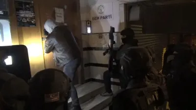 DEM Partili başkanlara ''terör'' gözaltısı