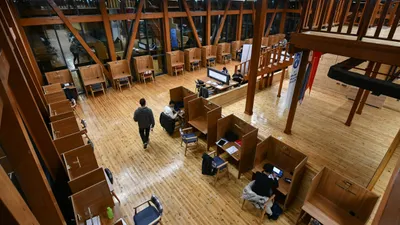 Ankara Büyükşehir Belediyesi, ''Batıkent Genç Akademi''yi öğrencilerin hizmetine açtı