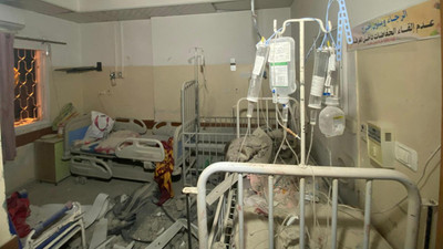 İsrail Gazze'de yine bir hastaneyi dronelarla vurdu