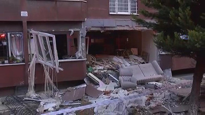 İstanbul'da 14 katlı binada patlama: Ölü ve yaralılar var