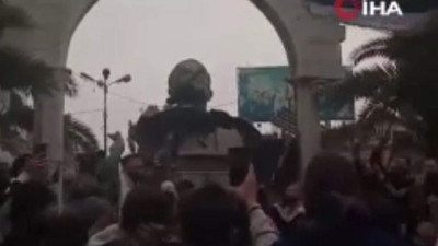 Önce Beşar Esad, şimdi de Baba Esad devrildi