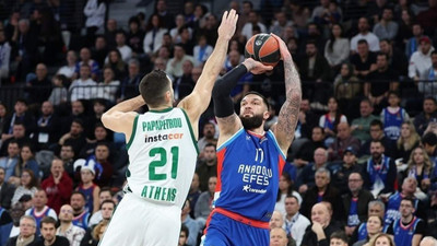 Anadolu Efes, Panathinaikos'u yıkıpgeçti